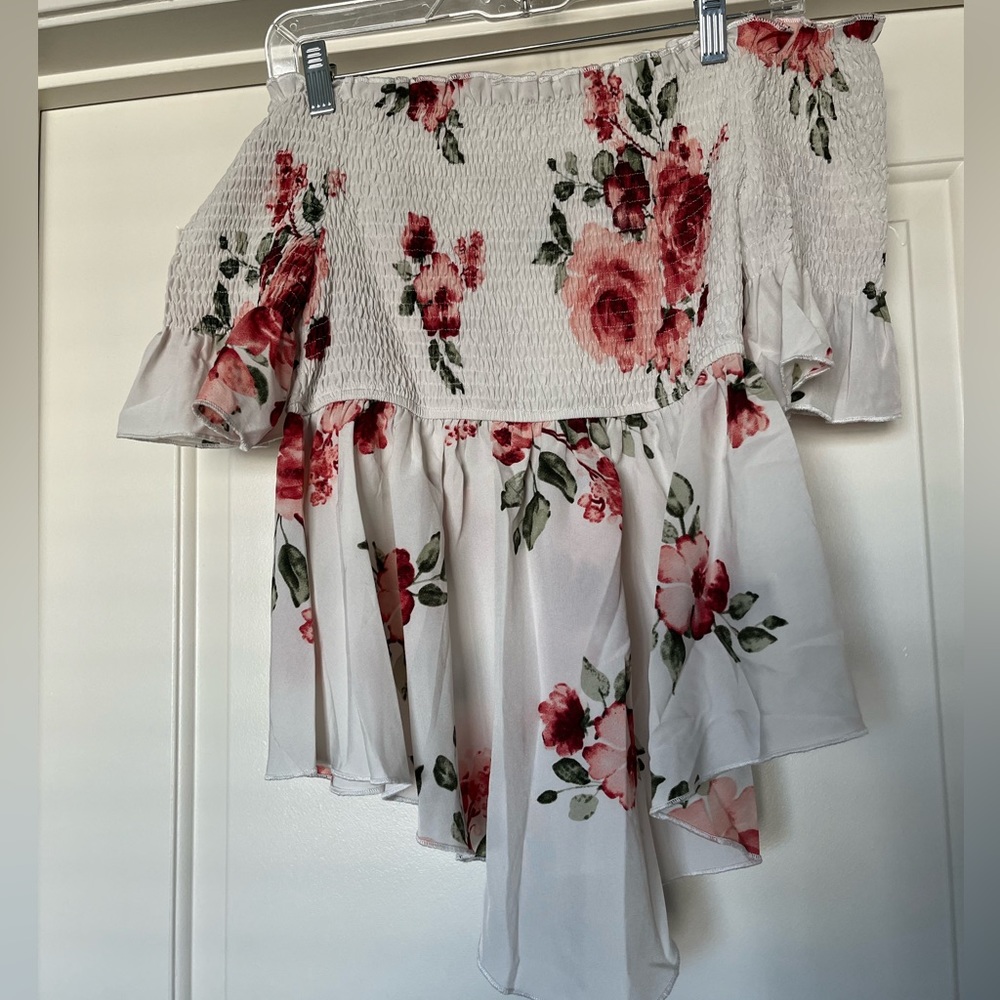 Off the shoulder floral shirt with ruffles. Size Large from SHEIN.